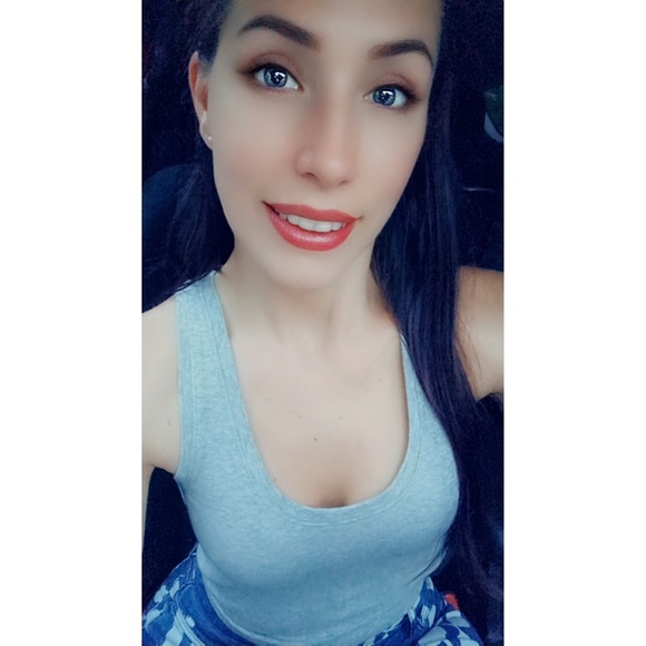 Meet your Posher, Kristle - Picture 4 of 5